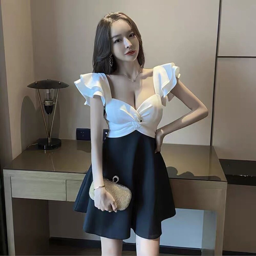 Elegant black & white ruffle sleeve sweetheart mini dress